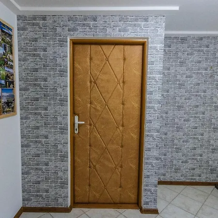 Domcek U Jarinu